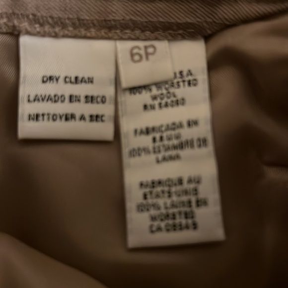 Jones New York 2 Piece Skirt Suit in Tan Beige Size 6P - Picture 5 of 11